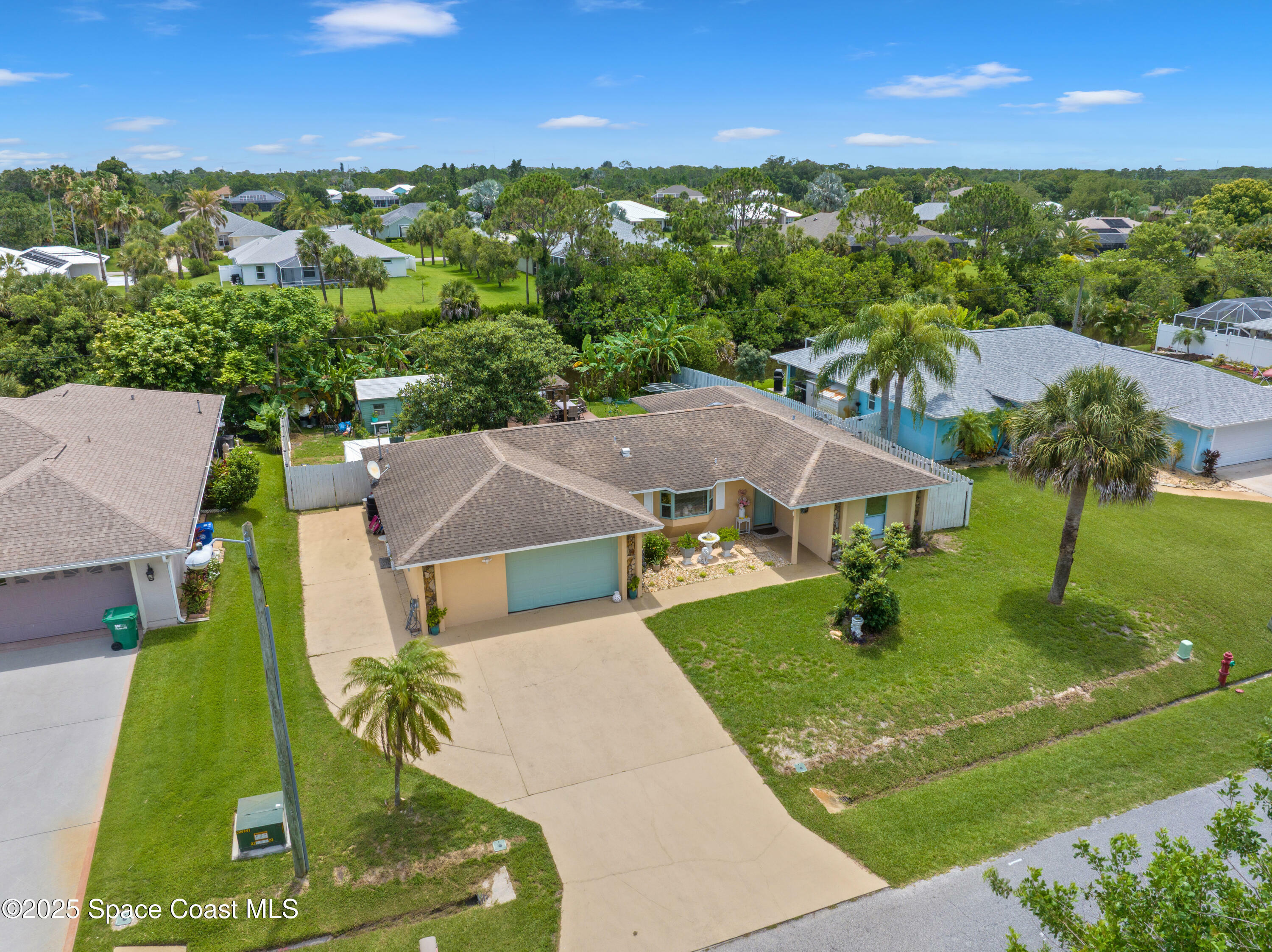 Property Photo: 985 George Street FL 32958
