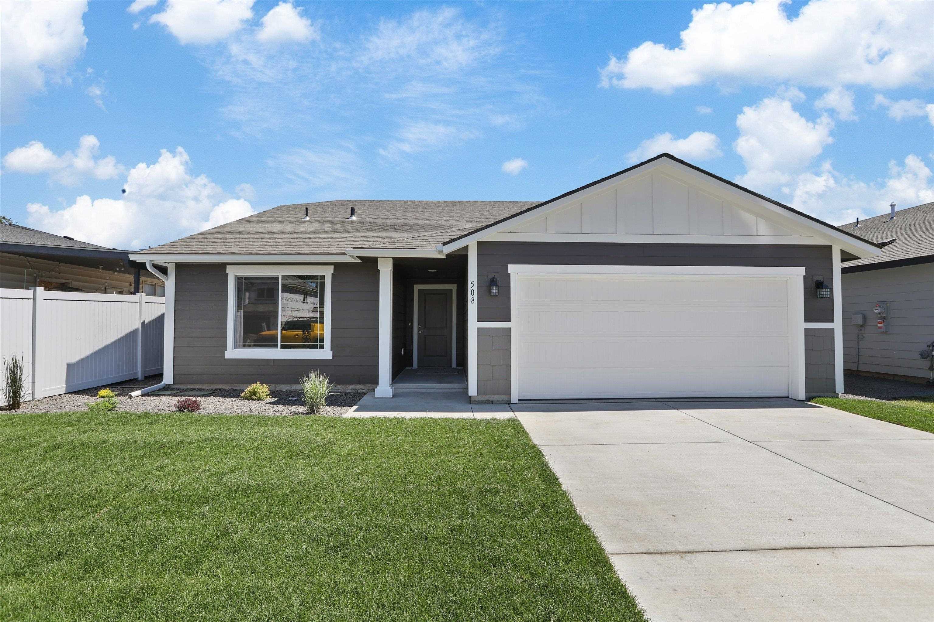 Property Photo: 508 N Arc Ct WA 99016
