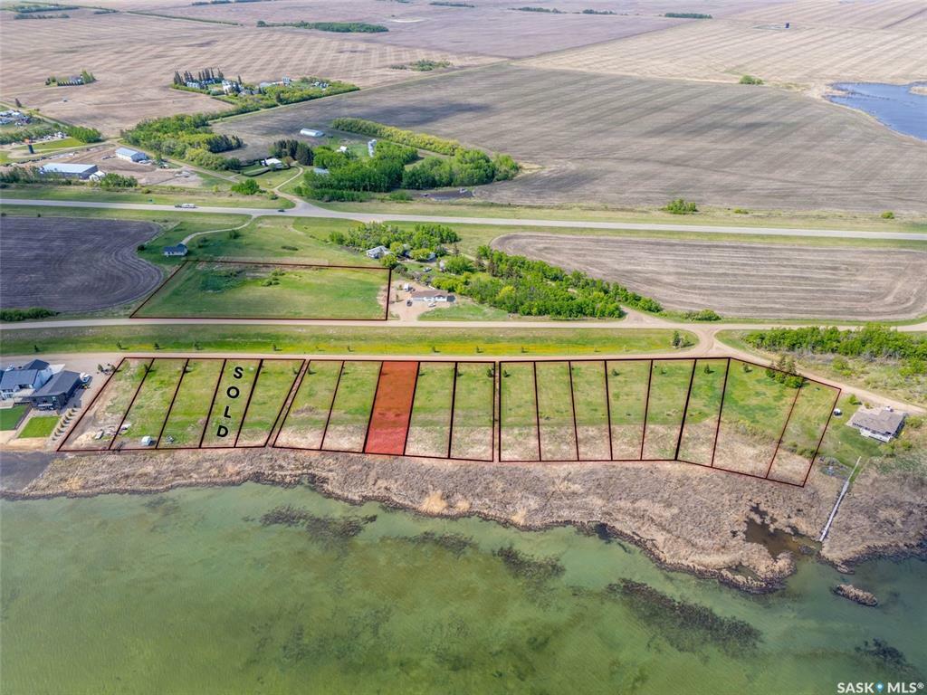 Property Photo:  760 Lakeshore Drive  SK S0M 1X0 