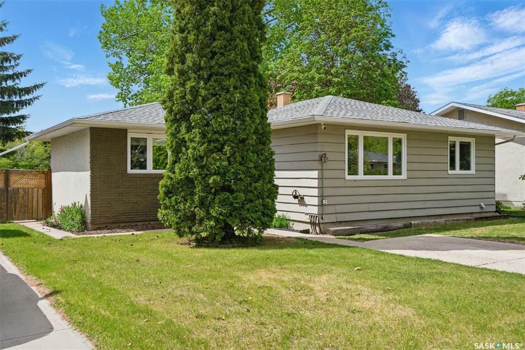 Property Photo: 80 Sparling Crescent SK S7H 3M2
