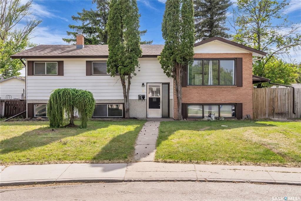 Property Photo:  35 Richmond Crescent  SK S7K 1A7 