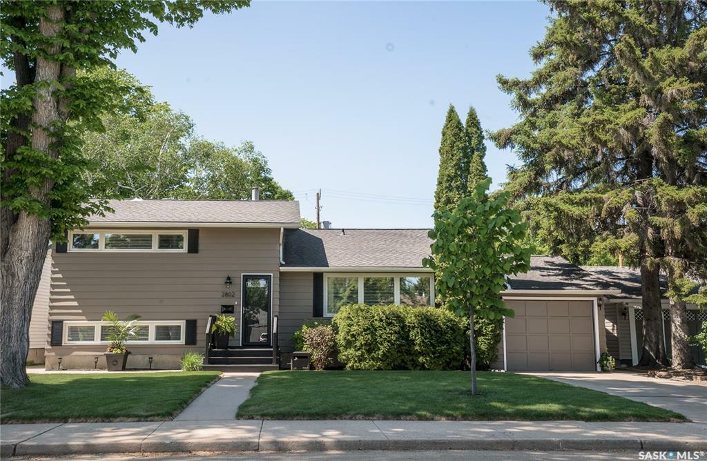 Photo de la propriété:  2802 Maceachern Avenue  SK S7J 1B5 