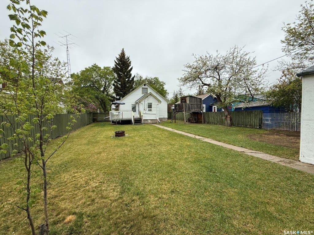 Property Photo: 404 Main Street SK S0L 1S0