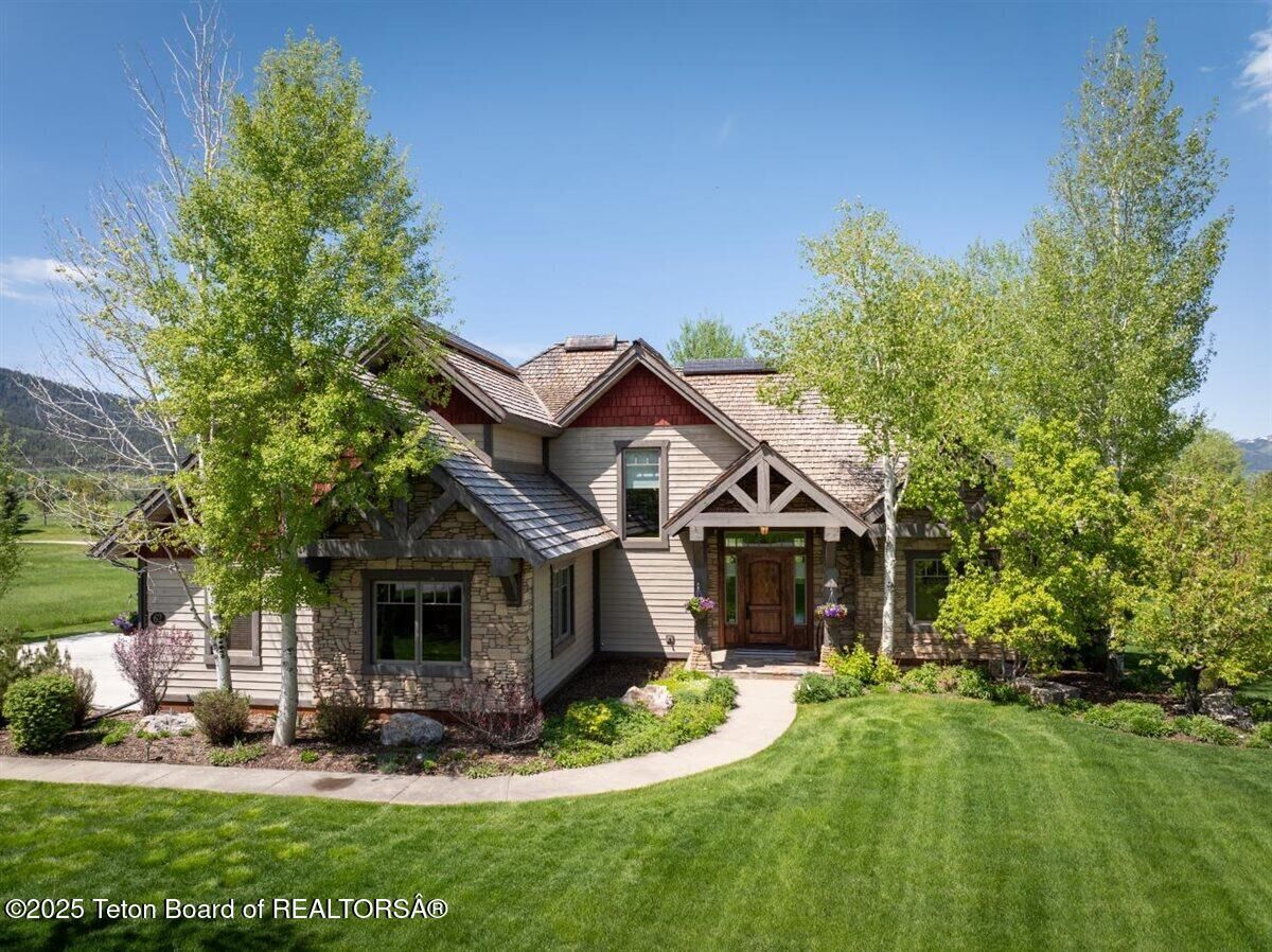 Property Photo:  62 Hastings Drive  ID 83455 