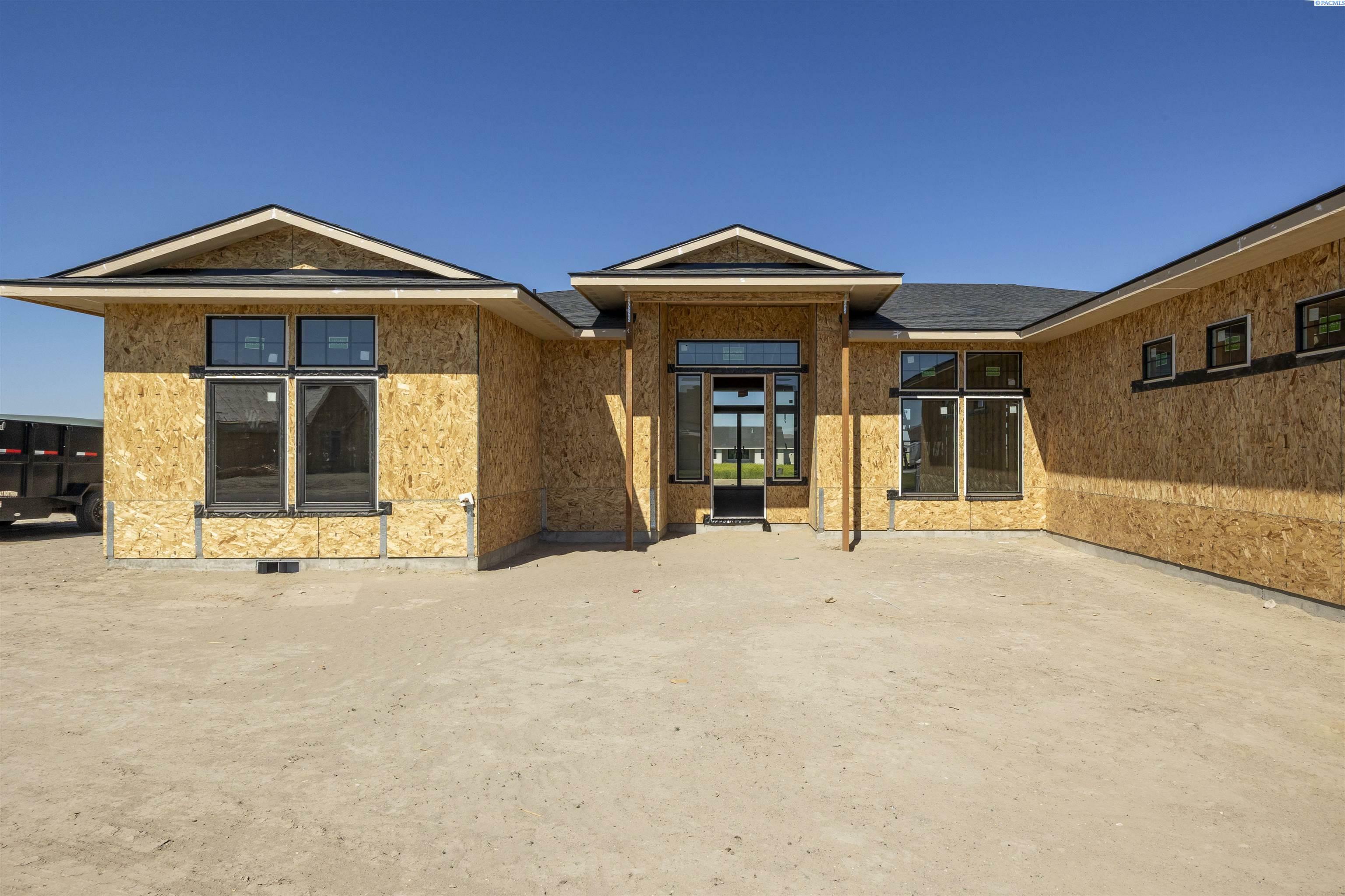 Property Photo: 7008 Grange St WA 99338