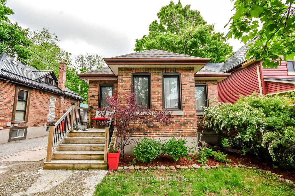 Property Photo: 15 Thomson Street ON L4N 1X4