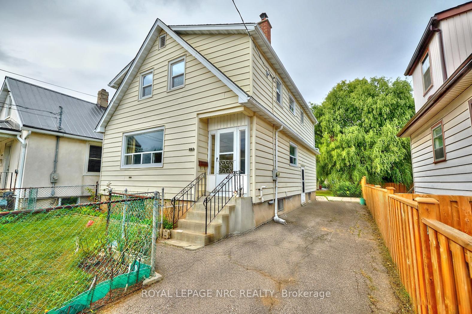 Property Photo:  223 Niagara Street  ON L2M 4V3 