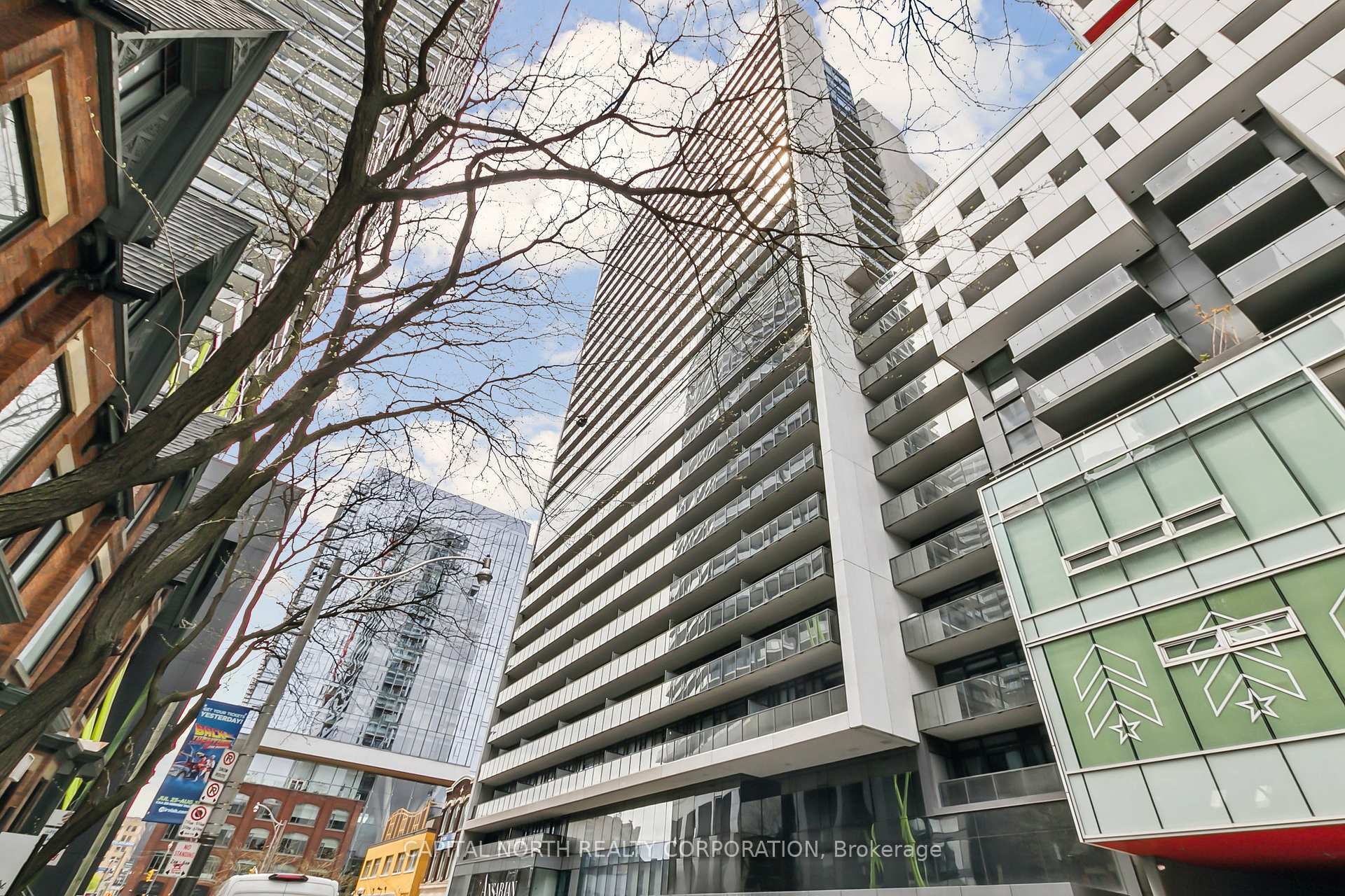 Property Photo: 330 Richmond Street W 2507 ON M5V 1X2