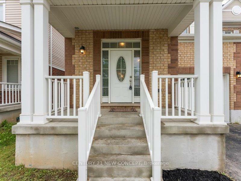 Property Photo: 85 Ludolph Street ON N2R 0J4