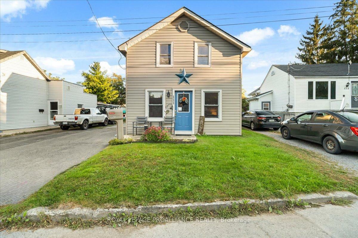 111 Davis Street E  Quinte West ON K8V 5Z3 photo