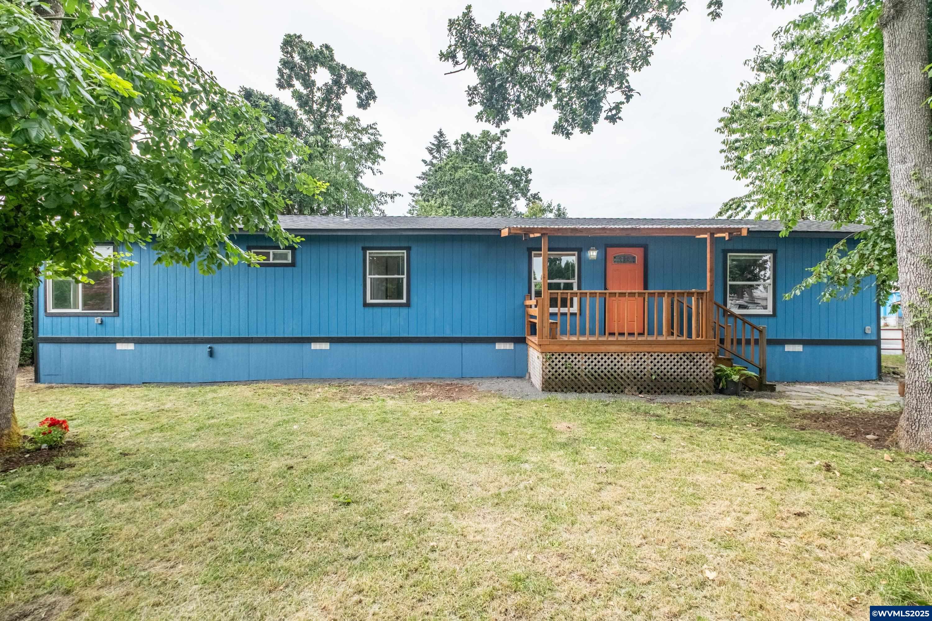 Property Photo: 9874 Golf Club #9 Rd SE 9 OR 97383