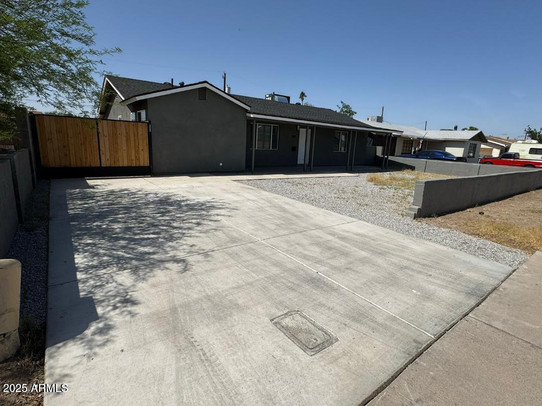 Property Photo:  1915 W Missouri Avenue  AZ 85015 