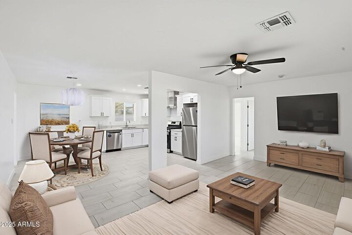 Property Photo: 1915 W Missouri Avenue AZ 85015
