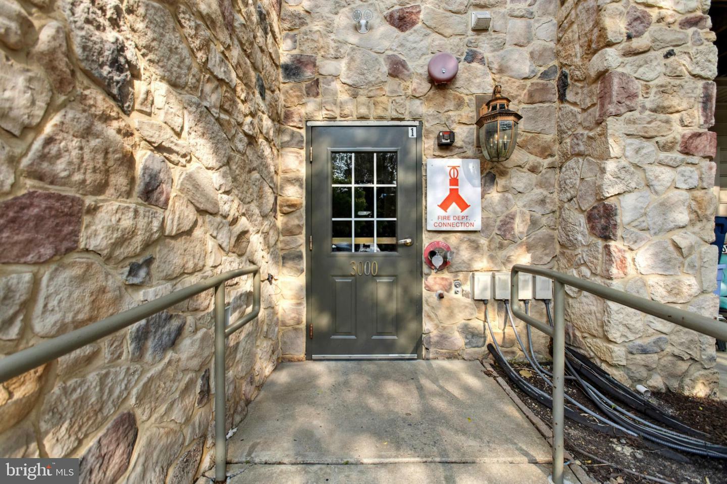Property Photo: 3000 Fountainview Circle Unit 3107 DE 19713