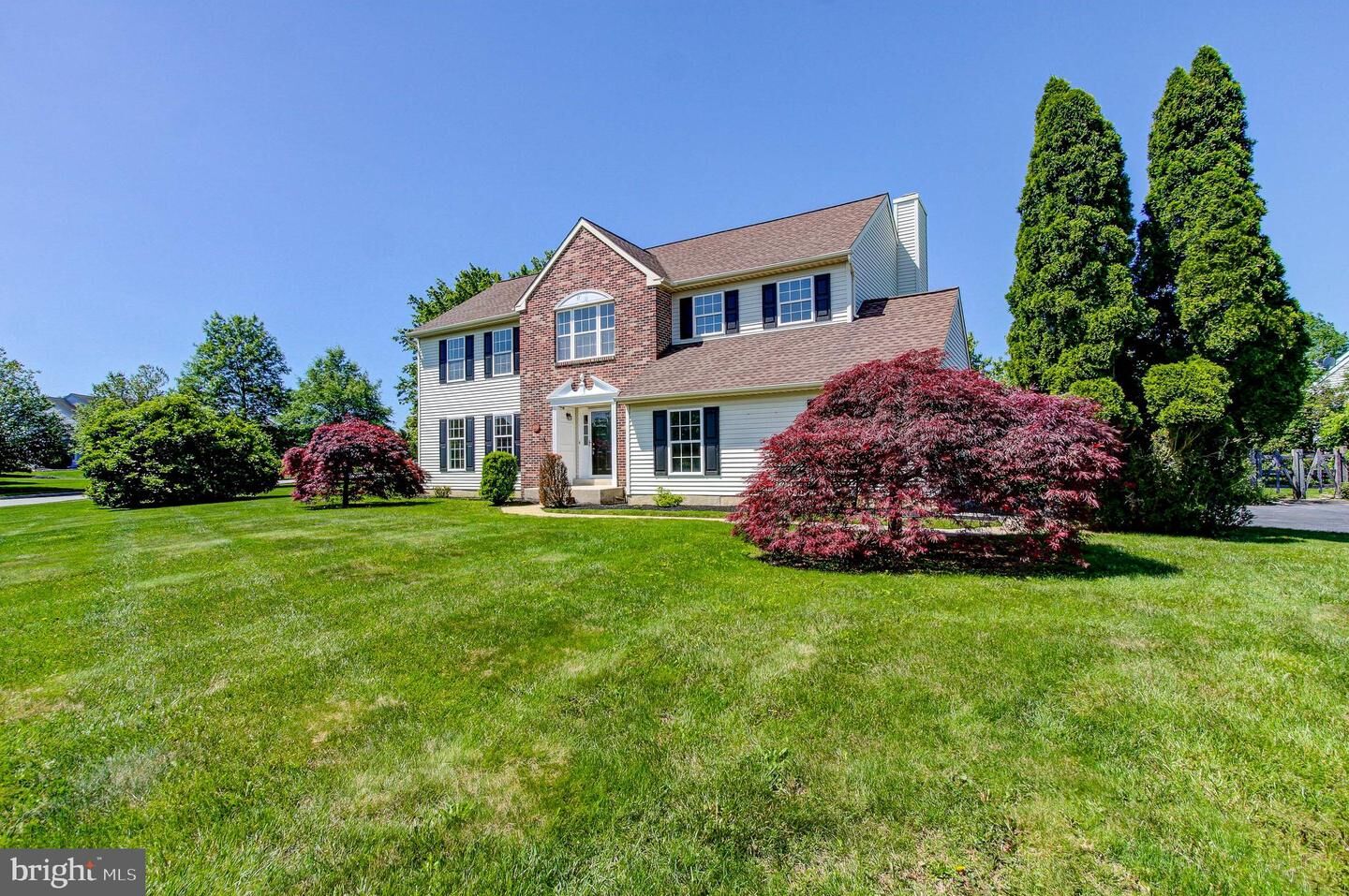 Property Photo: 533 Rolling Glen Drive PA 19044