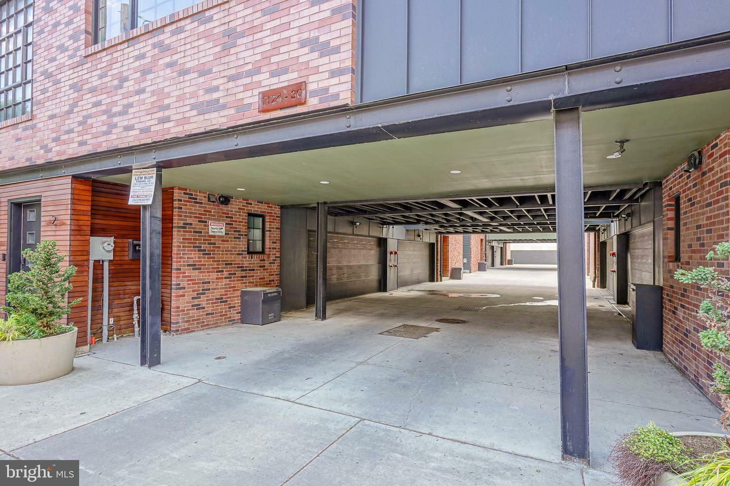 Property Photo: 1124 Shackamaxon Street 2 PA 19125