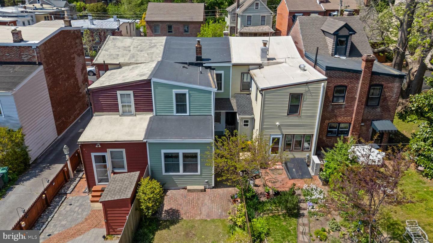 Property Photo:  113 E Second Street  DE 19720 