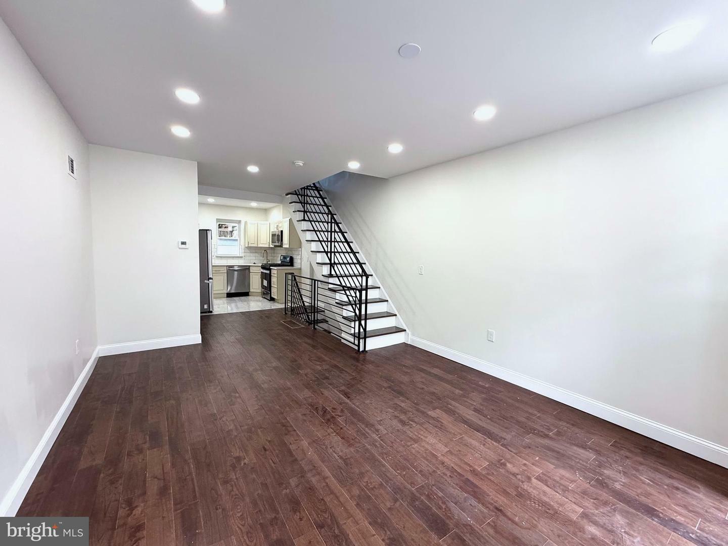 Property Photo: 1535 S Mole Street PA 19146