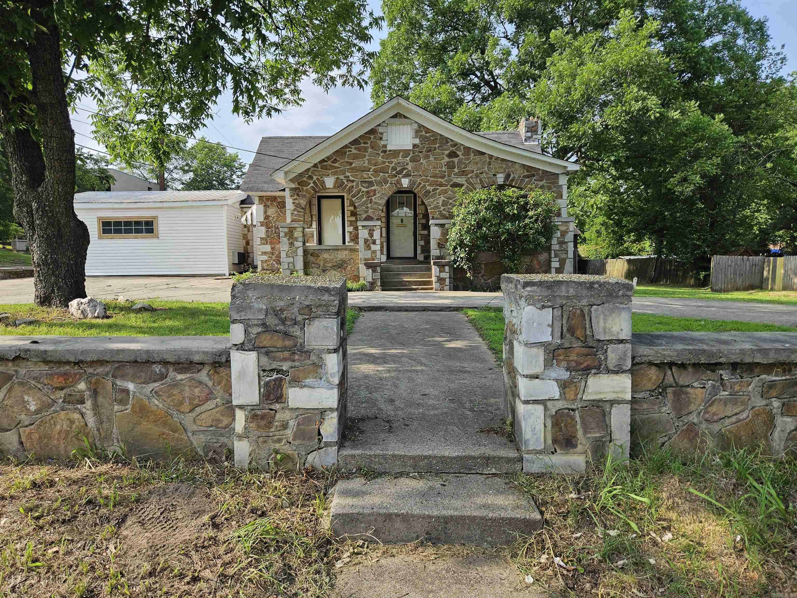 Property Photo: 1421 W 25th Street AR 72114