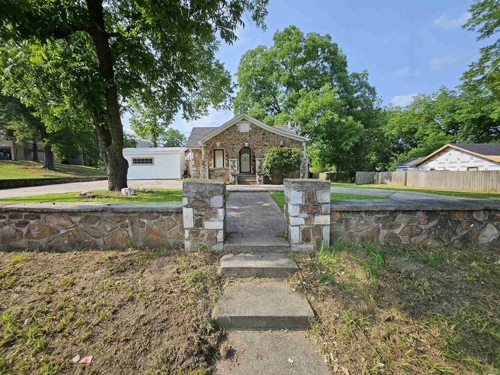Property Photo:  1421 W 25th Street  AR 72114 
