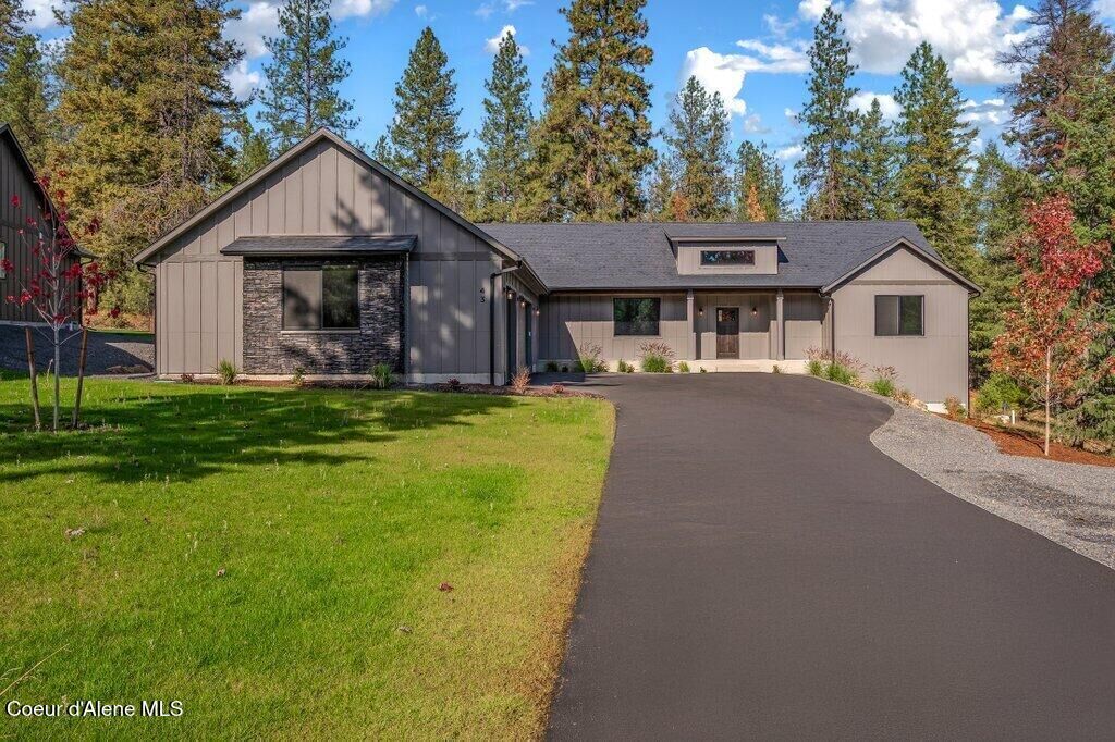 Property Photo:  43 Parkland Ct  ID 83804