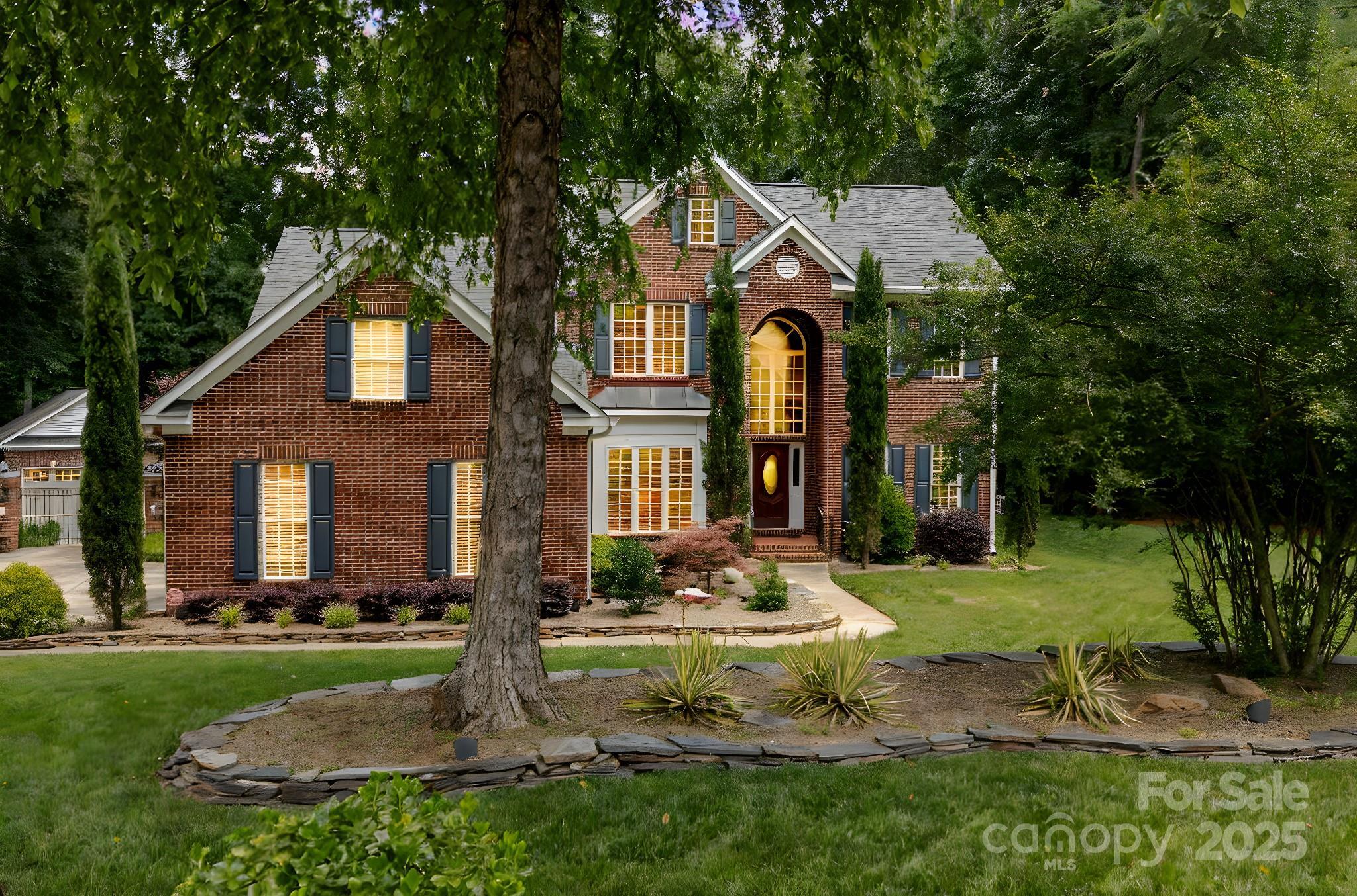 Property Photo: 2031 Brook View Court NC 28104