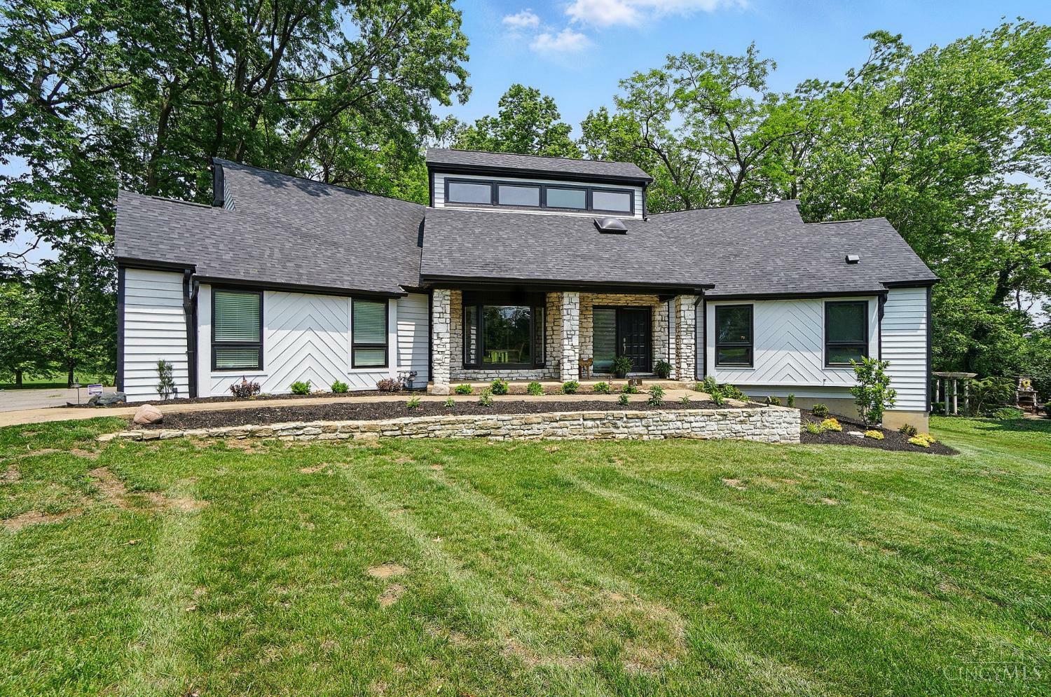 Property Photo:  14 Heritage Road  OH 45241 