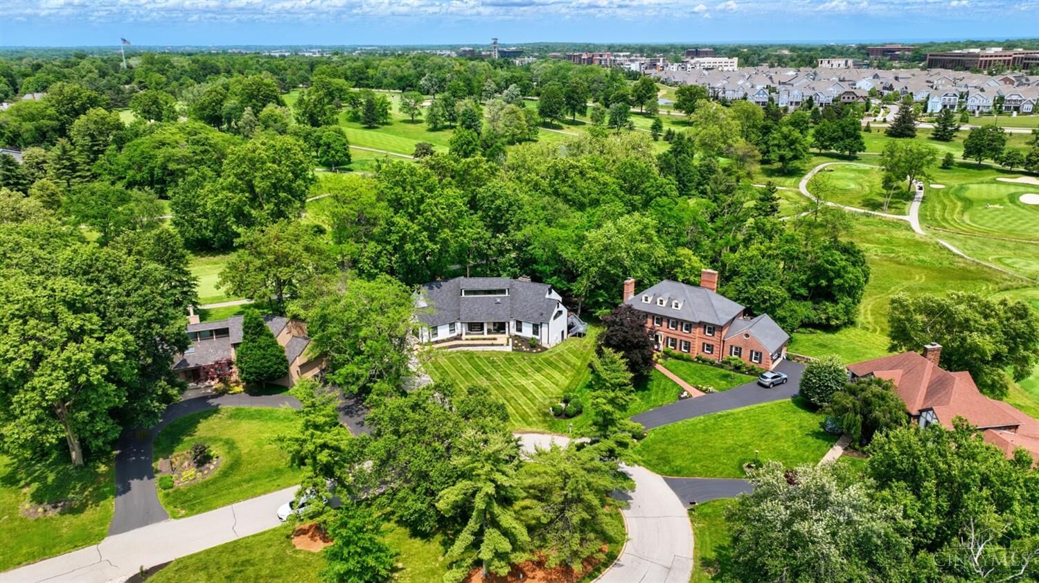 Property Photo: 14 Heritage Road OH 45241