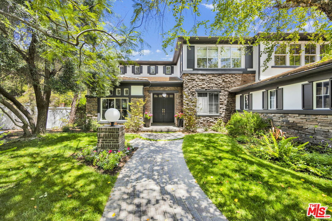 23473 Palm Dr  Calabasas CA 91302 photo