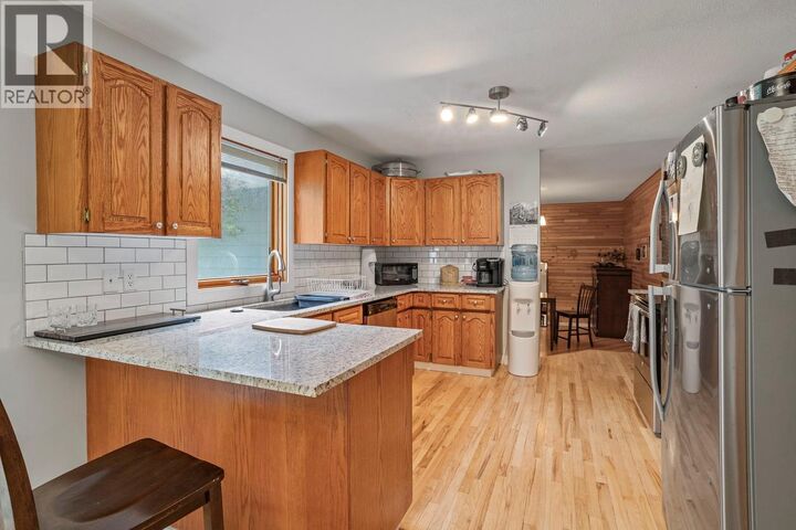 Property Photo: 950 Hagey Road BC V0B 1C1
