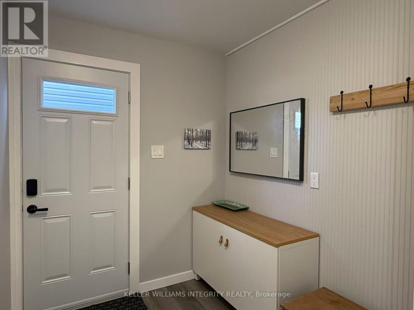 Property Photo:  106 Elvaston Avenue  ON K2G 3X9 