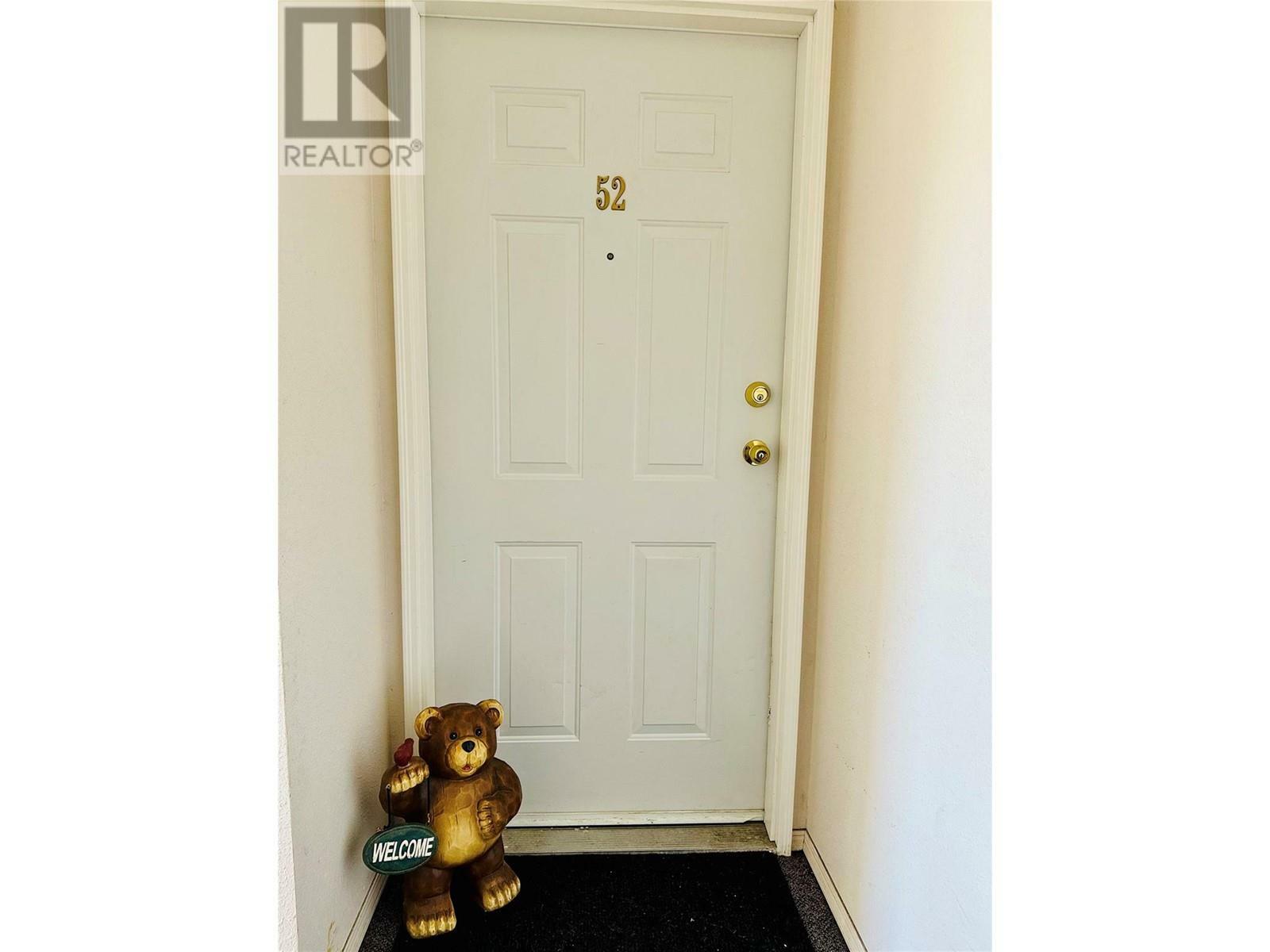 Property Photo: 4740 20 Street 52 BC V1T 9N7