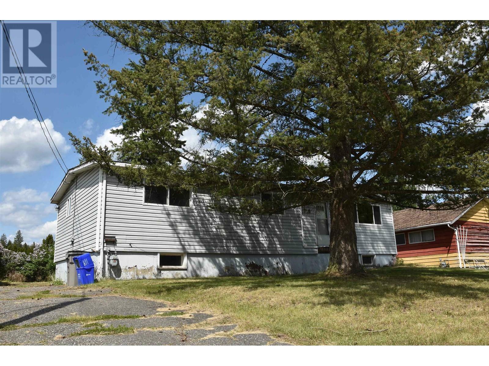 Property Photo: 710 Beaubien Street BC V2J 1S5