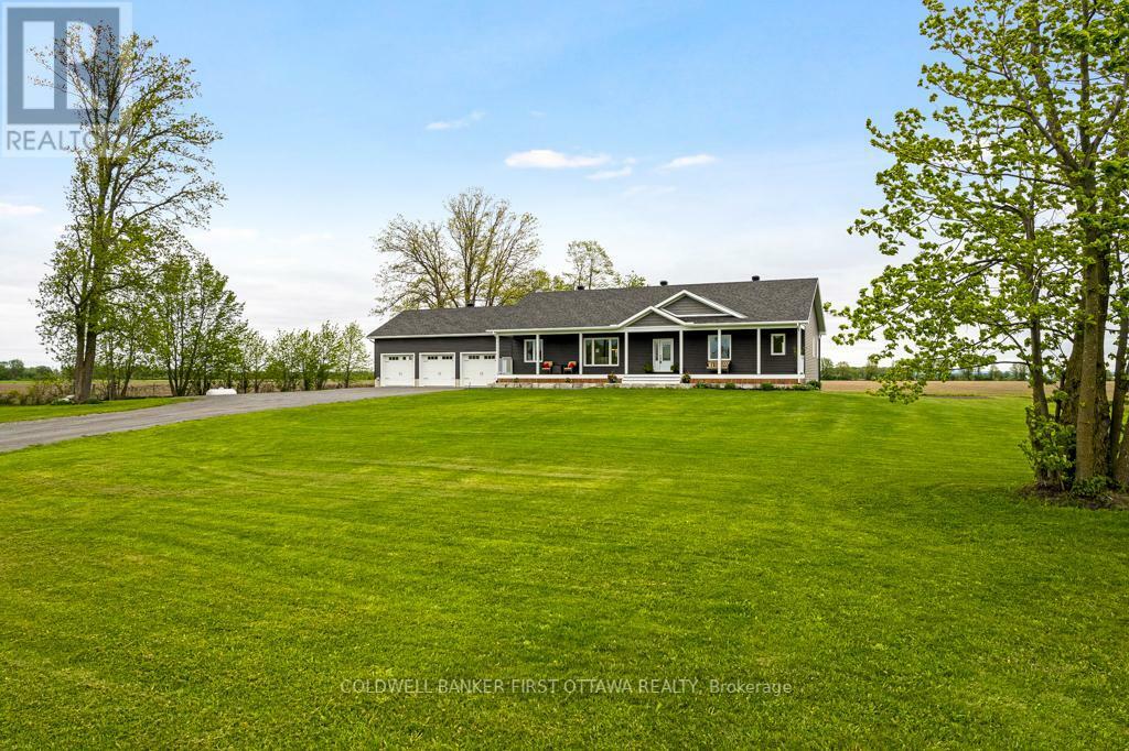Property Photo: 800 Waba Road ON K0A 2X0
