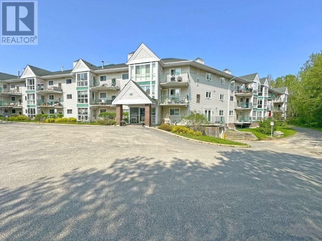 Photo de la propriété:  203 186 Algoma Street N  ON P7A 5A1 