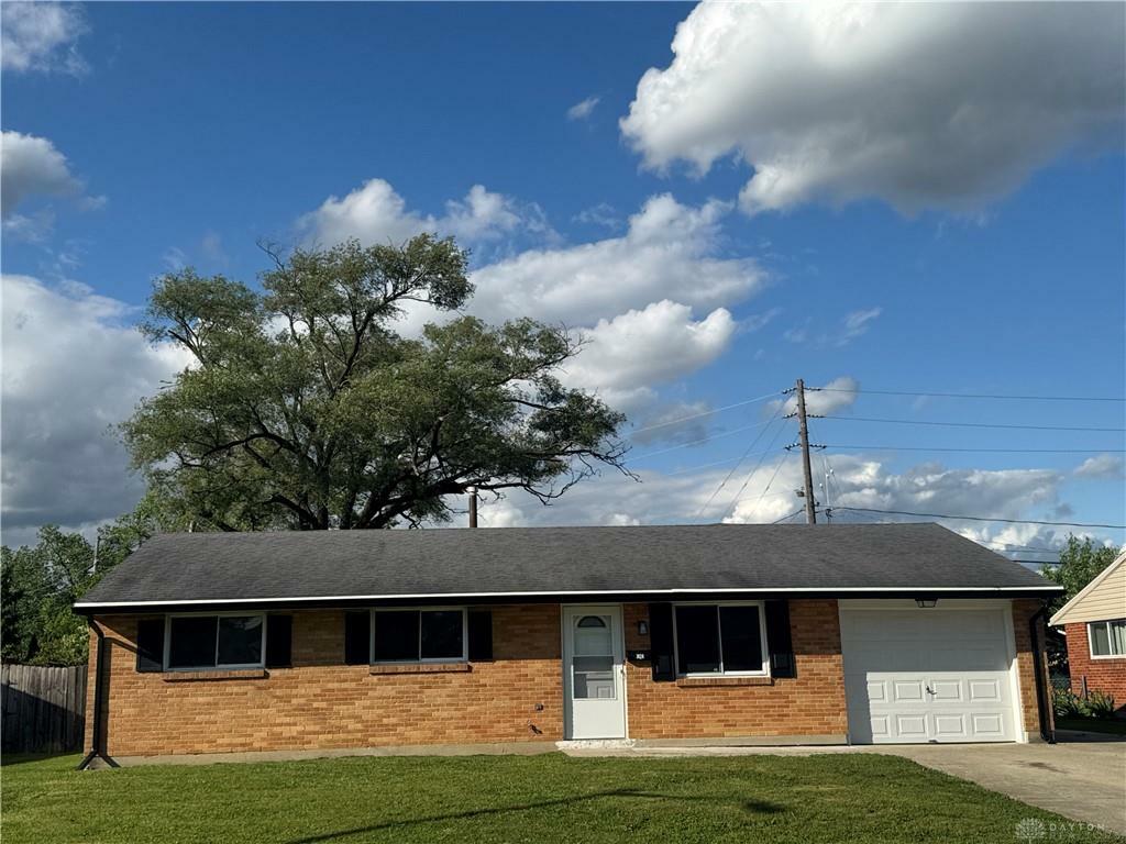 Property Photo:  7424 Chatlake Drive  OH 45424 