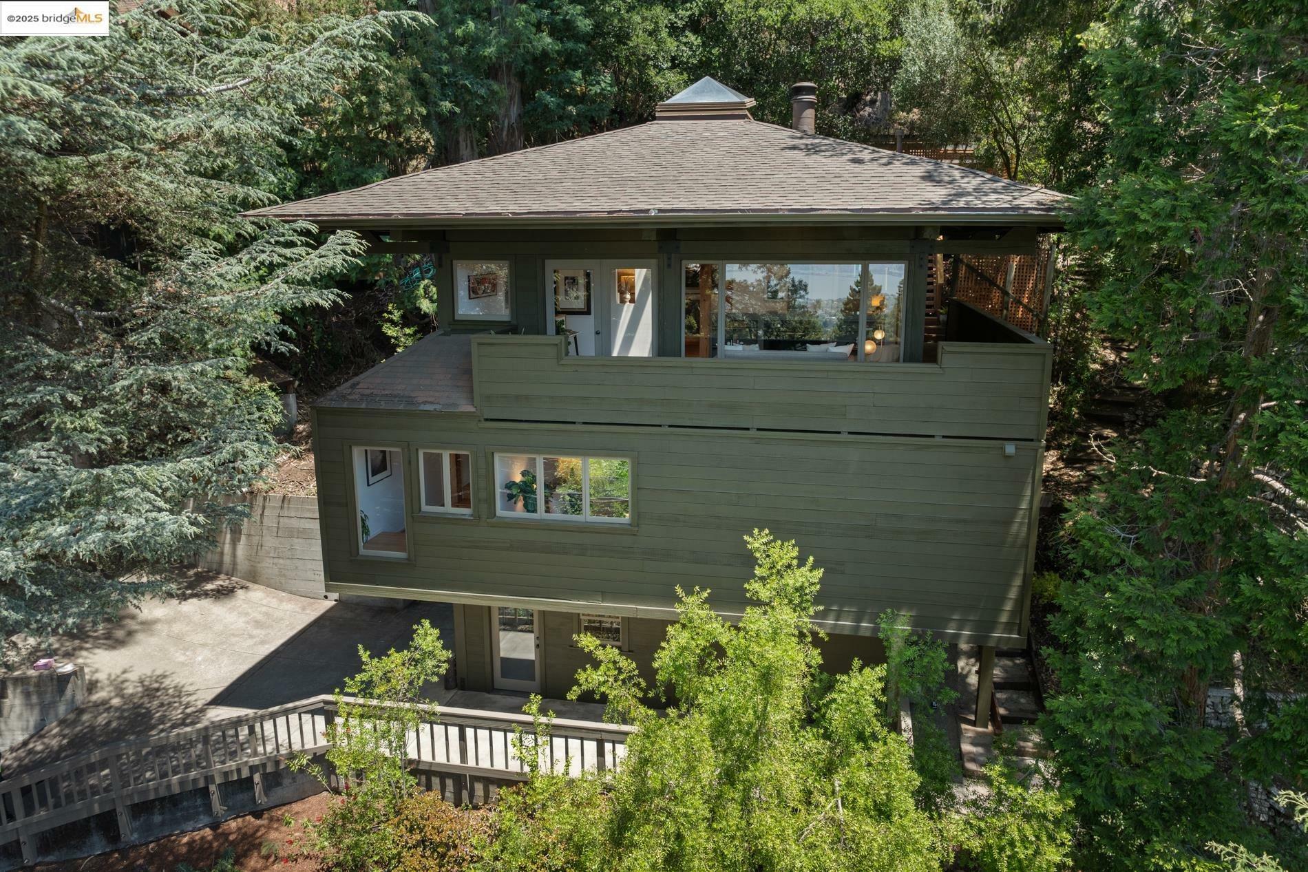 Property Photo: 2684 Shasta Rd CA 94708