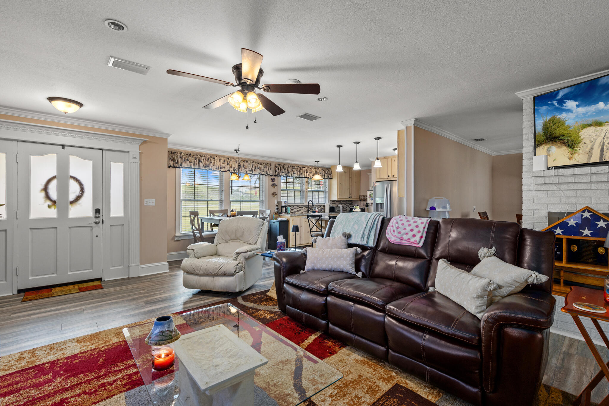 Property Photo: 16401 Castile Avenue FL 32413