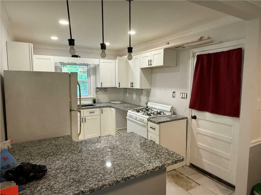Property Photo: 186 W Lake Drive NW GA 30314