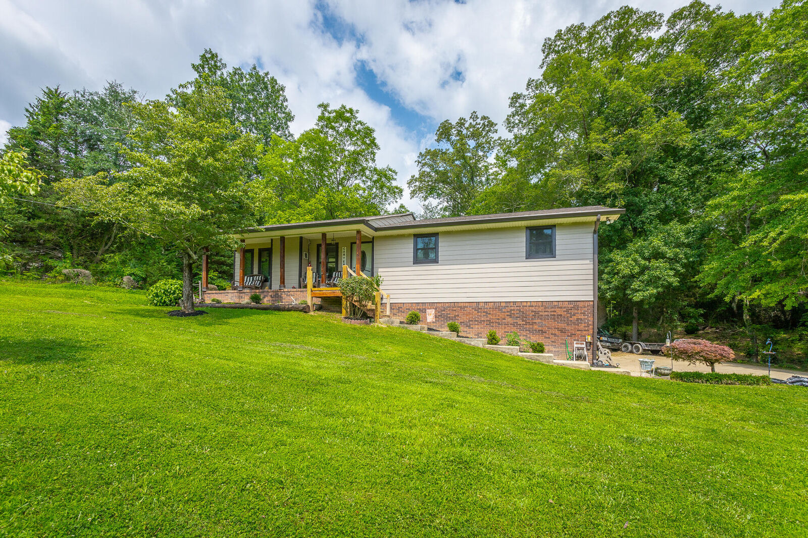 Property Photo: 2207 Driftwood Road TN 37379