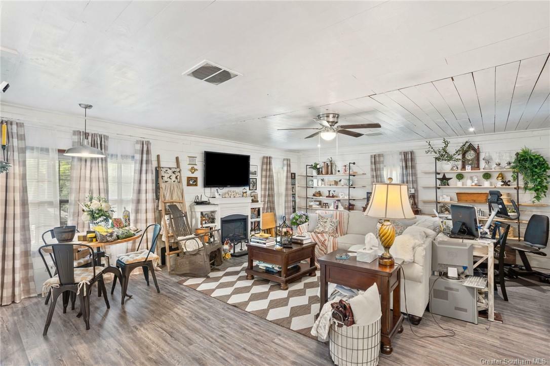Property Photo: 353 Channelview Drive LA 70645
