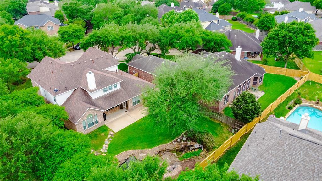 Property Photo: 2102 Ivy Cove Court TX 77494