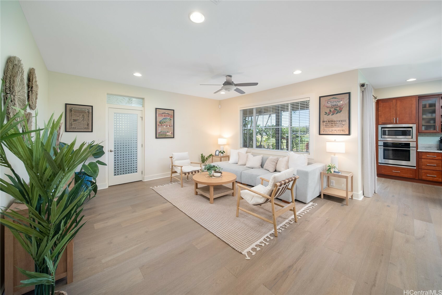 Property Photo: 91-1243 Kuanoo Street HI 96706