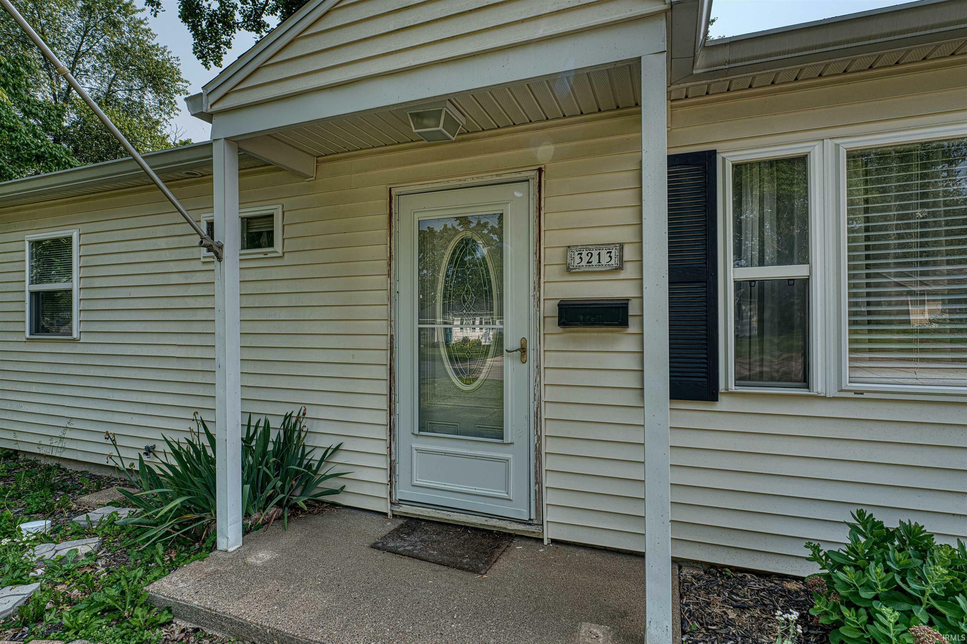 Property Photo: 3213 Sheridan Road IN 47710