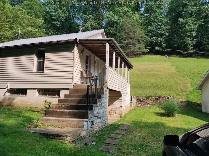 Property Photo: 64 Haystack Lane WV 25311