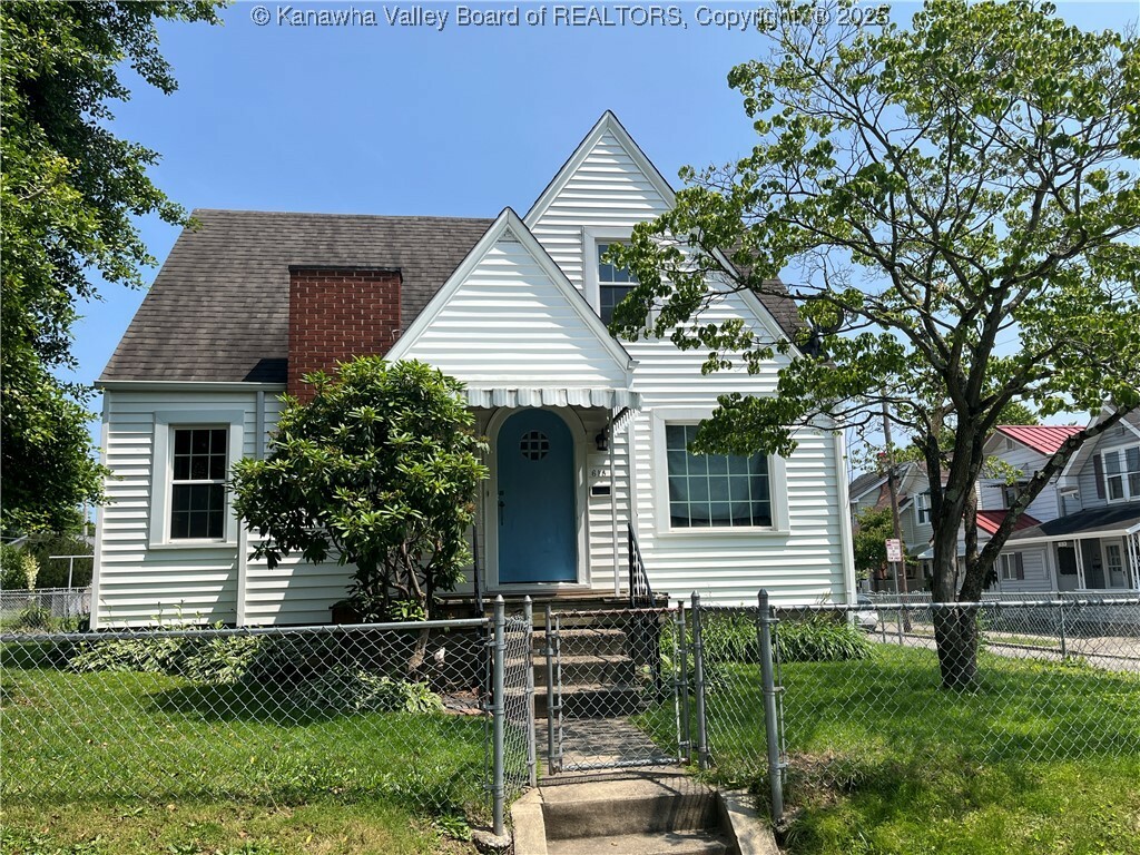 Property Photo: 618 Hunt Avenue WV 25302