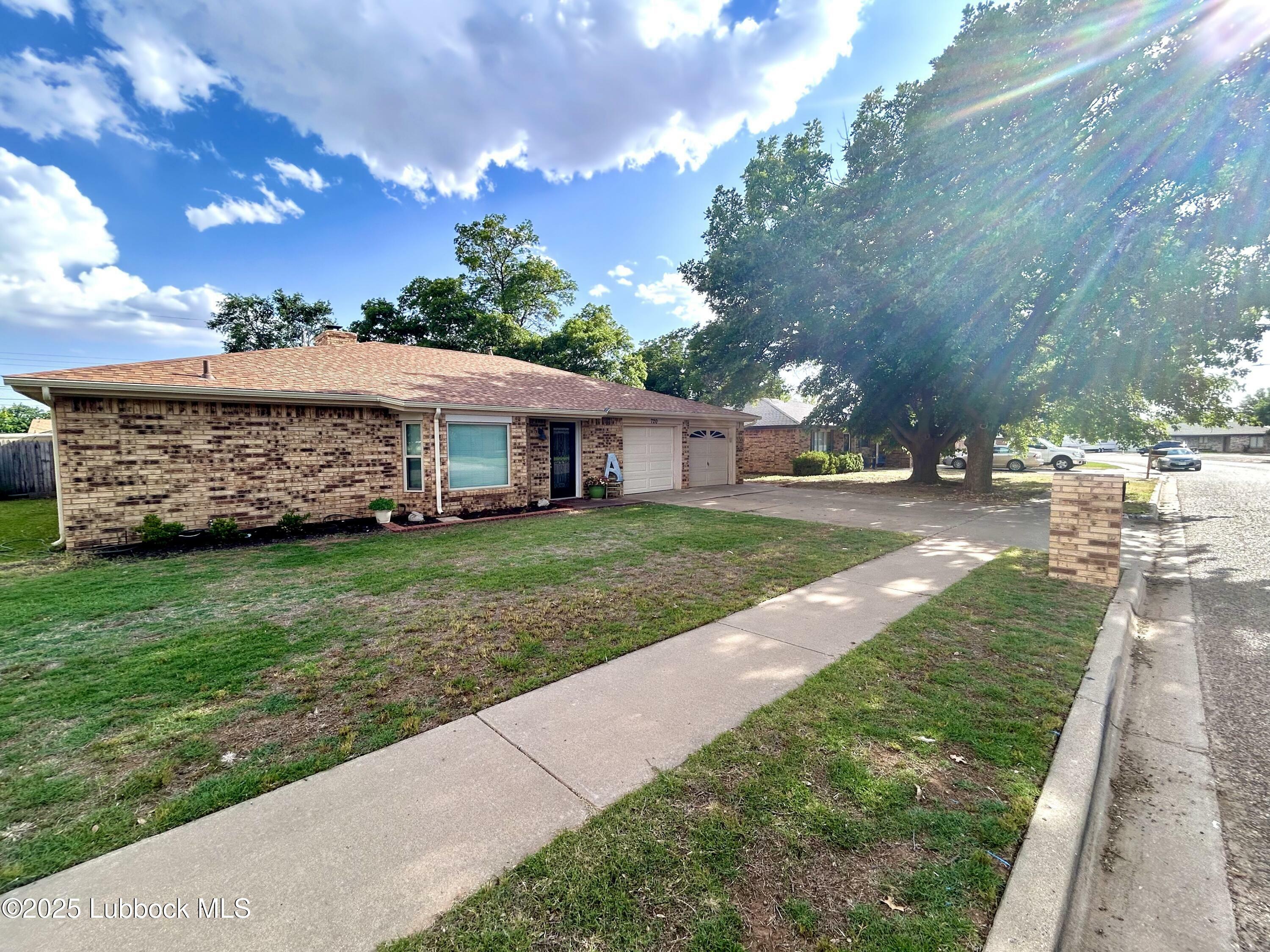 Property Photo:  720 14th Street  TX 79363 