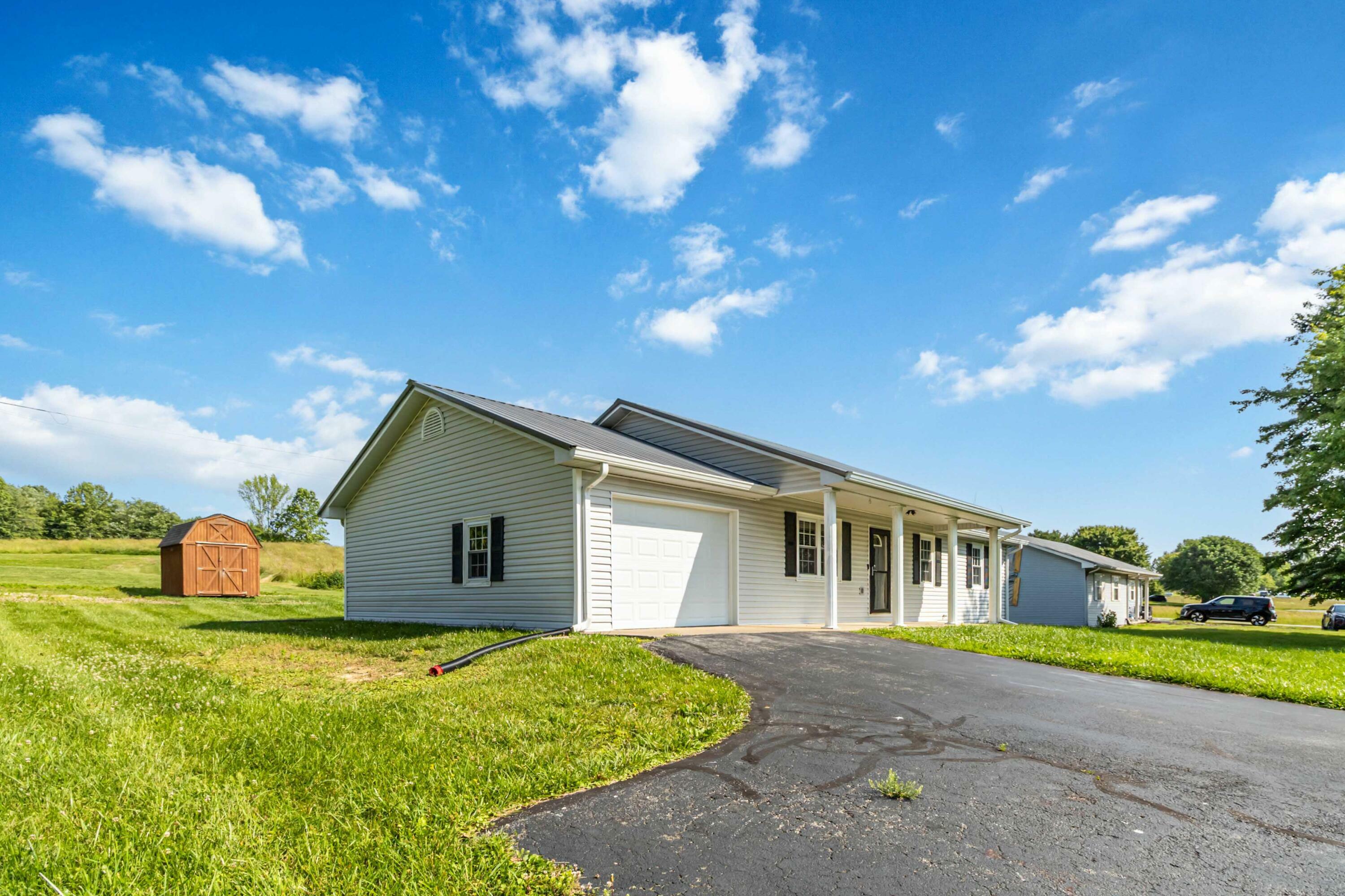 Property Photo: 244 Shamrock Street KY 42642