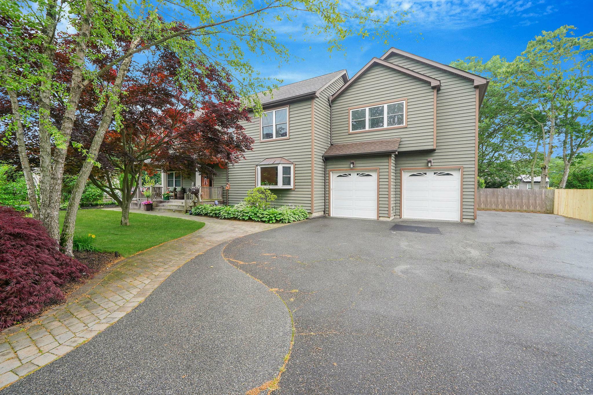 Property Photo:  800 Bay Shore Avenue  NY 11795 