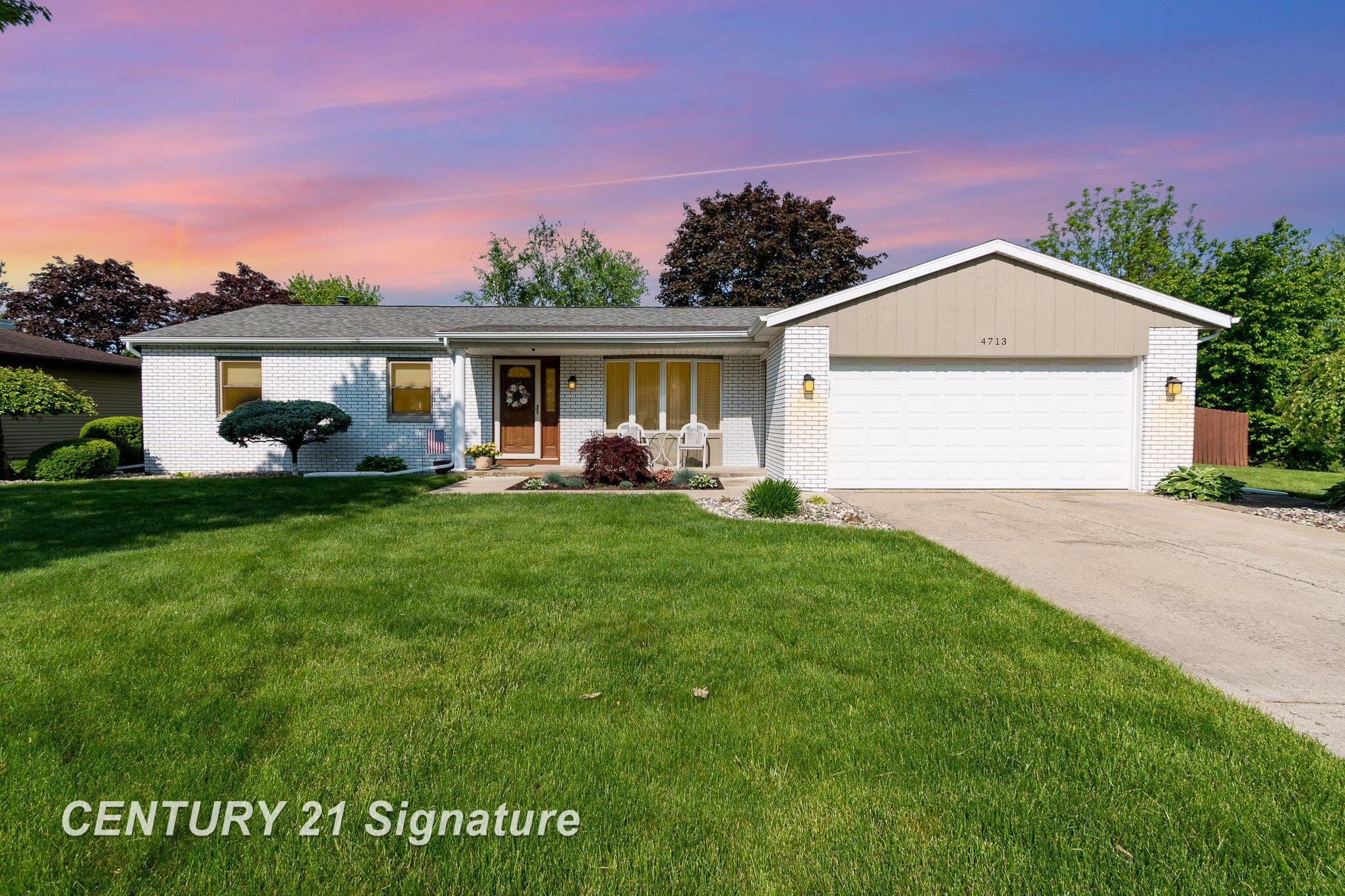 Property Photo: 4713 Elder Lane MI 48604